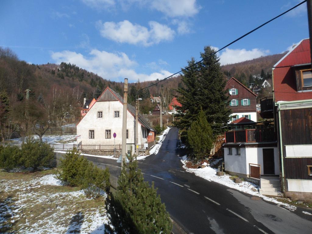 Pension Mikulka Mikulov v Krusnych Horach Exterior photo